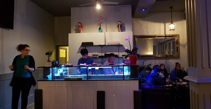 Sushi Bar